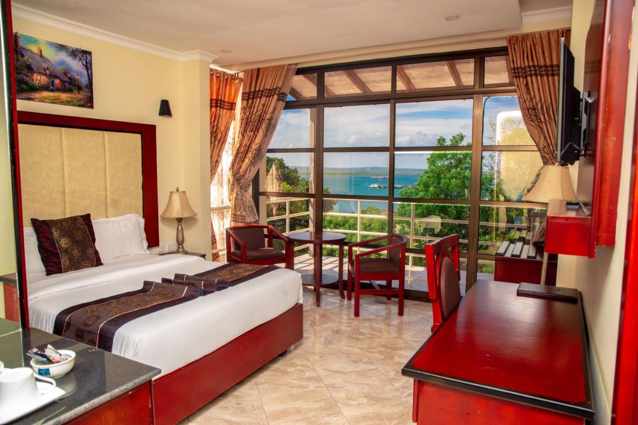 Nyumbani Hotel And Resorts 탕가 외부 사진